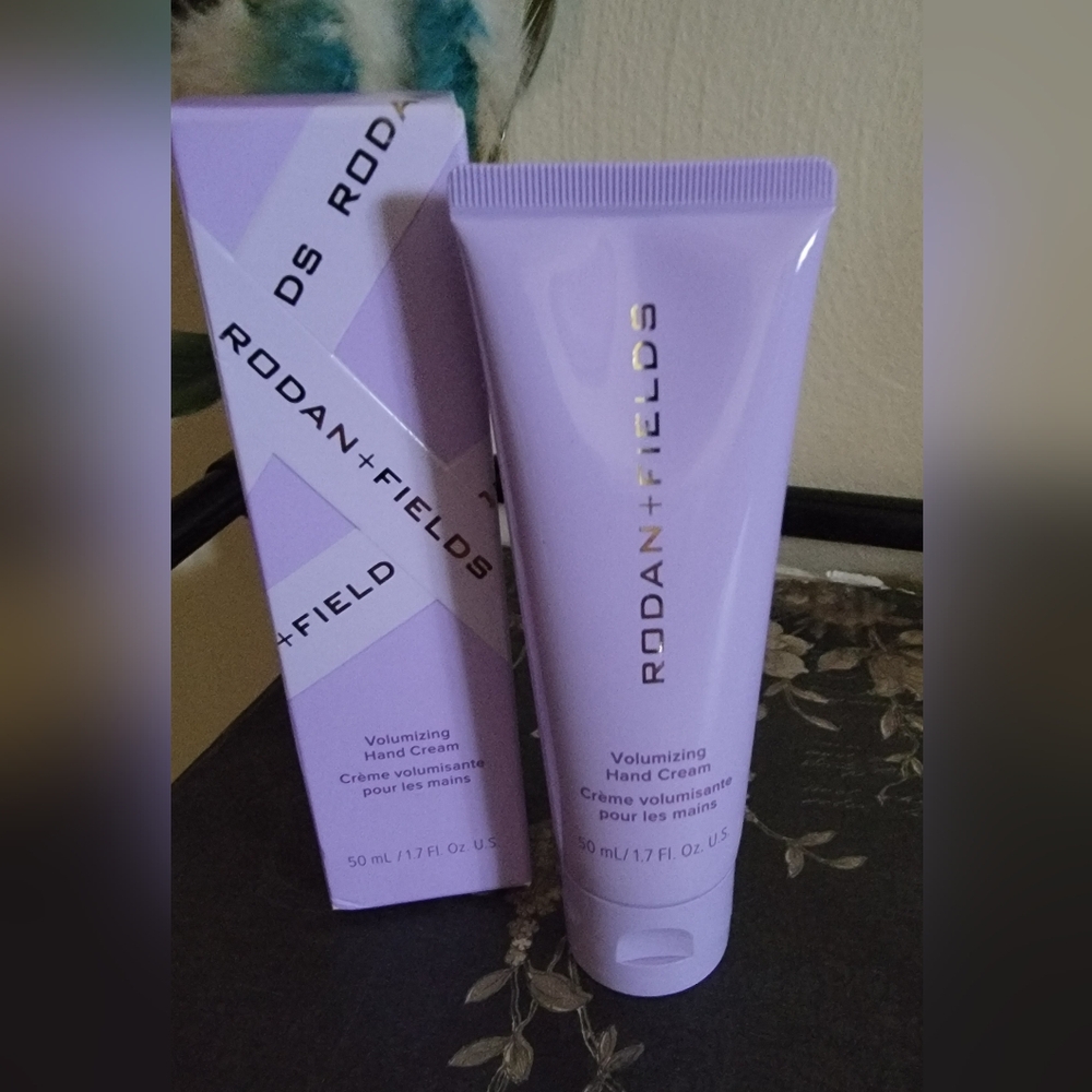 💐Limited Edition ♡ Rodan + Fields Volumizing Hand Cream